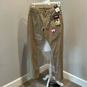 NWT Wrangler Khaki 5 pkt jeans. flex, straight fit, 30x30, unisex zip front